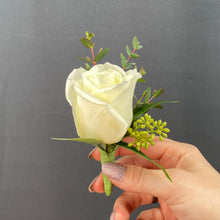 Load image into Gallery viewer, Boutonnieres